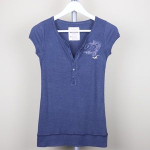 Hollister Logo Tee. Medium.